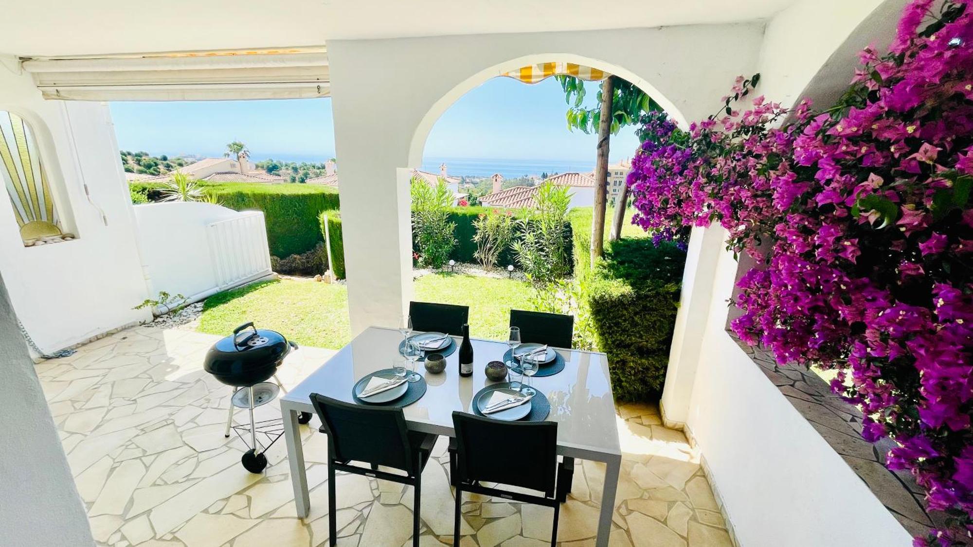 Modern Garden Apartment With A Fantastic Sea View And A Private Garden Sitio de Calahonda Exterior photo